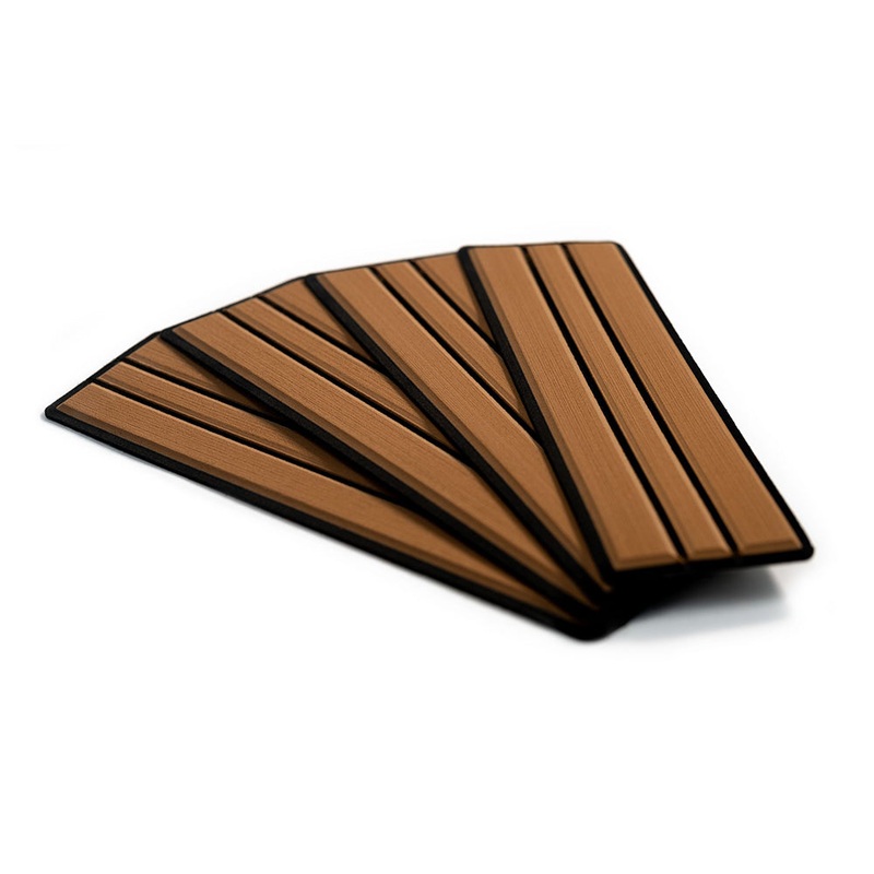 SeaDek Faux Teak 4-Piece Step Kit – Mocha/Black [23902-80093]